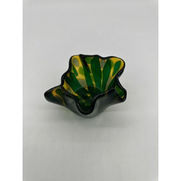 Art Glass Handkerchief Hand Blown Glass Ruffled Rim Signed- Green & Yellow - Picture 10 of 10
